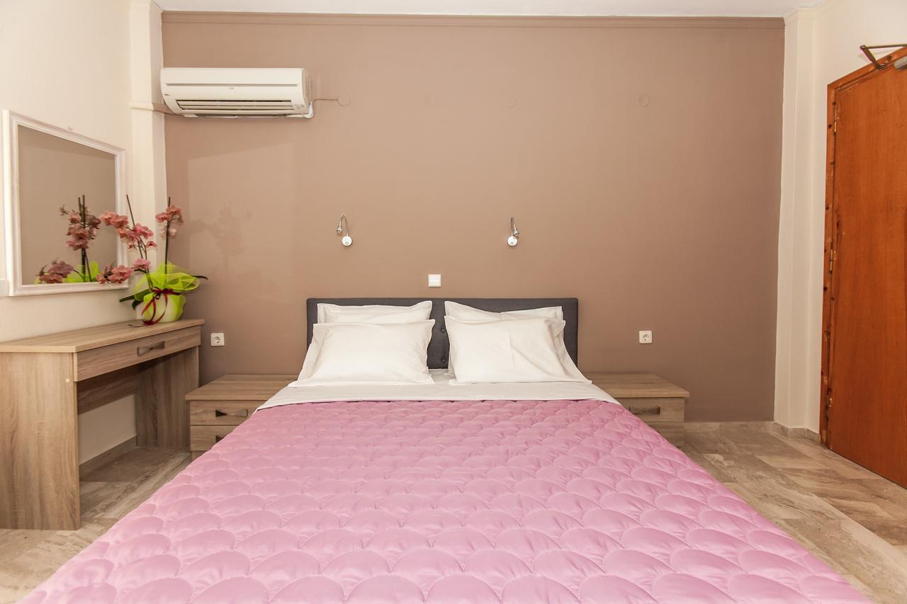 Orelia Pension Tolo Bagian luar foto